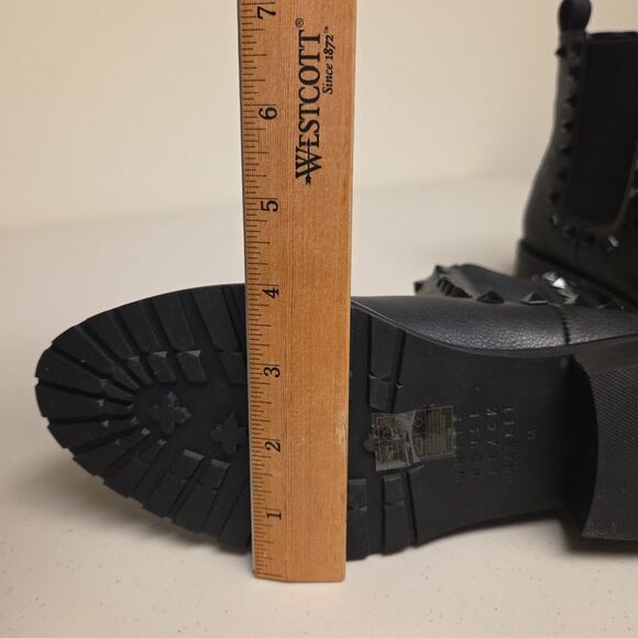 WHITE HOUSE BLACK MARKET Studded Chelsea Ankle Boots Sz 7 NWOT - NO BOX - Picture 16 of 16